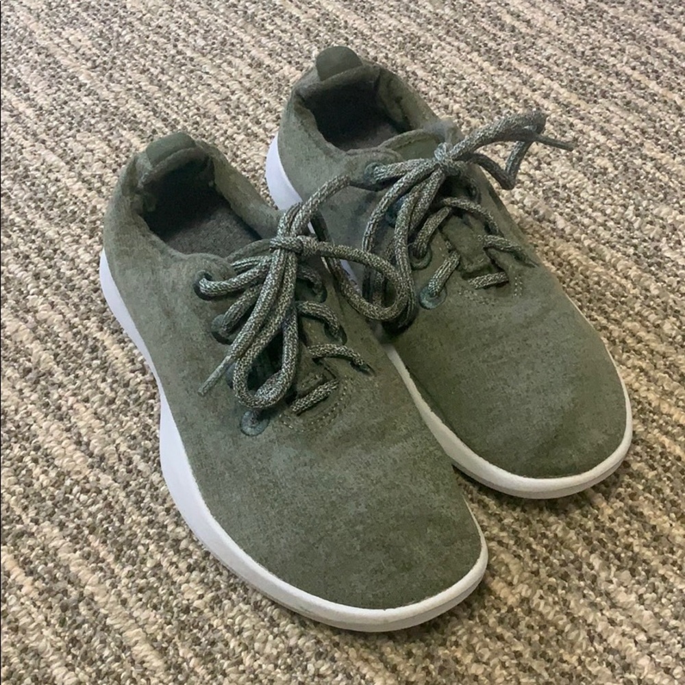 Women’s wool runners